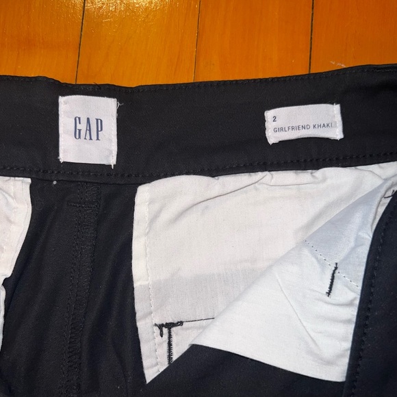 Gap Girlfriend Khaki Pants - Picture 3 of 4